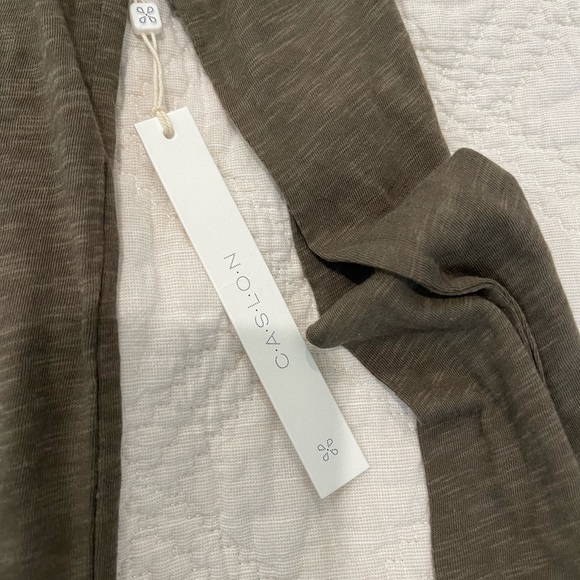 Caslon T-shirt  new with tags. Olive green  size L - Picture 3 of 5